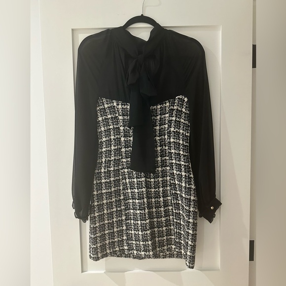 Structured Zara Mini Dress - NWOT - Picture 2 of 8